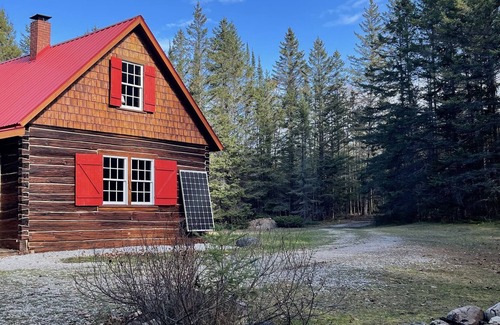 Drummond Island Cabin | Drummond Island Hotel & Vacation Homes - Settlers Cabin
