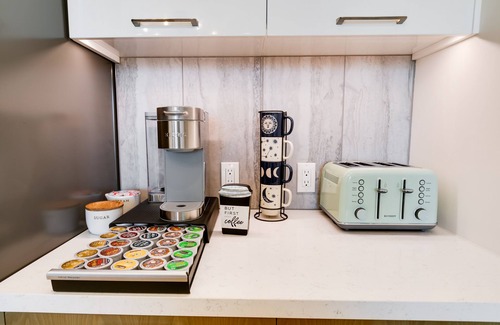 Historic Core Condo | DTLA Skyline View & Luxe 1Bd w/Private Balcony 🌟Stunning Brand New Condo🌟