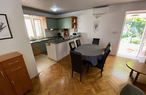 Gornji Kono Villa | Dubrovnik Home with Terrace Overlooking Old Town
