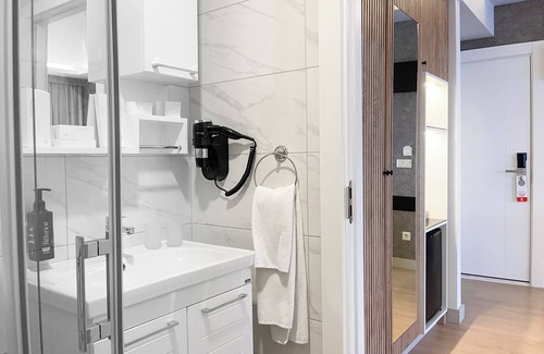 Kadikoy Hotel | Dugi Hotel