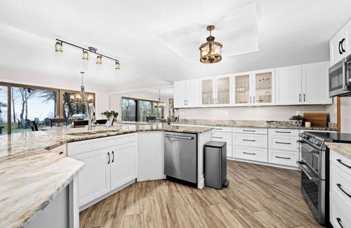 Billings Park House | Duluth/Superior Escape-up to 26 guests-Indoor Pool