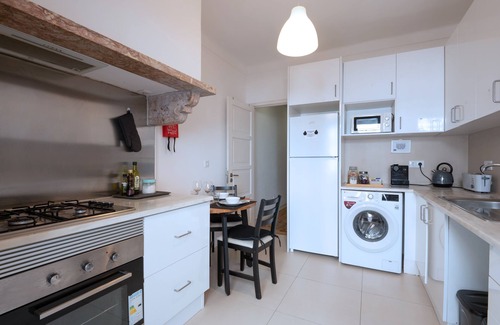 Alfama House | DuMont Lisbon Guesthouse