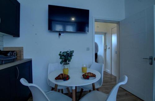 Dundee Apartment | Dundee - 1 Bed - Sleeps 4 - Free Parking