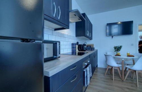 Dundee Apartment | Dundee - 1 Bed - Sleeps 4 - Free Parking