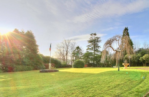 Rhu House | Duneira is an elegant victorian villa with hot tub in Rhu, Argyll & Bute