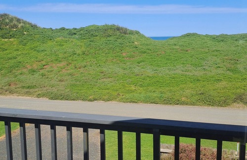 Surf Beach House | Dunes on The Esplanade Surf Beach