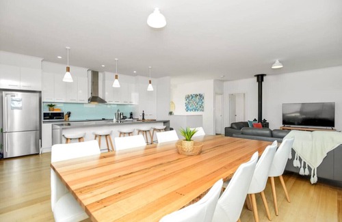 Goolwa Beach House | Dunescape, 4BRM, Fireplace, Views.