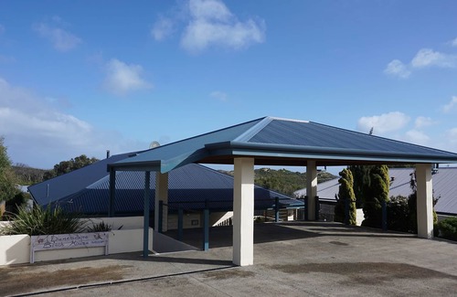 Gnarabup House | Dunescape Beach House (Great family house/suit couples and Pet friendly)