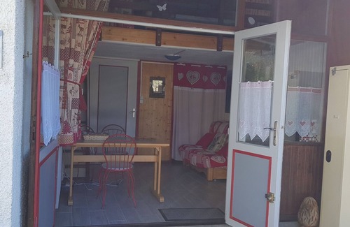 La Bourboule Apartment | Duplex 24m2 Avec Terrasse et Chambre en Mezzanine. Proche du Mont Dore