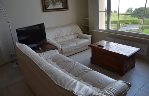 Saint-Cast-le-Guildo Apartment | Duplex apartment close to the beach and golf. Free WIFI.