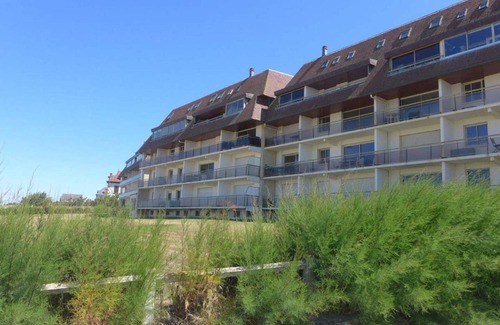 Varaville Apartment | Duplex apartment with heated pool, ideal for 6 guests