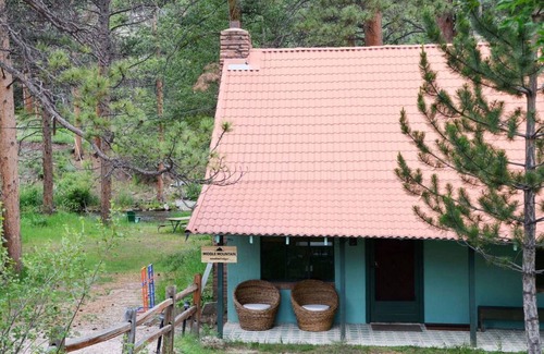 Drake Hotel | Duplex Cabin (#13) at The Woolly Bugger Inn