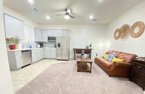 Casas Adobes Condo | Duplex/Home/Great Views/1 BR 1 BA/Kitchen