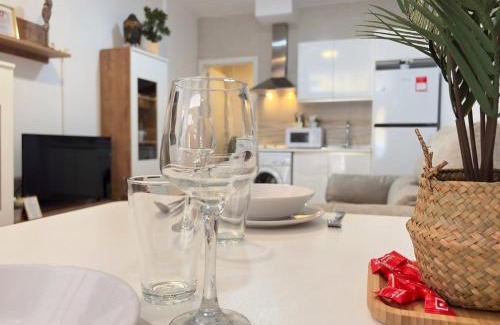 Jardin de la Abadia Apartment | Duplex Huelin II & Beach