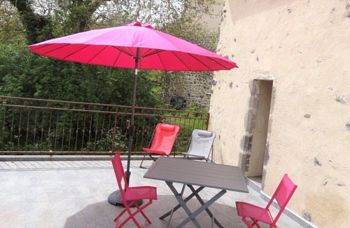 Meilhaud Cottage | Duplex in a quiet area