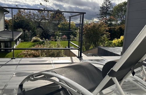 Saint-Prix Apartment | Duplex "PARIS" near JO 2024, garden, terrace, view on PARIS, sauna