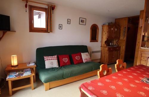 Areches Apartment | Duplex spacieux 6 pers. au cœur du village, proche des pistes, piscine l'été, équipements complets - FR-1-342-217