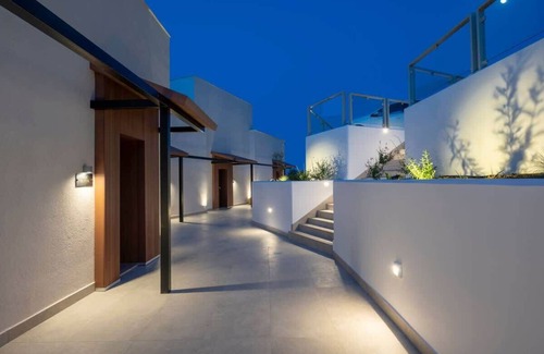 Kassandra Apartment | Duplex Suite w/Heated Pool & Sea View