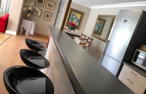 Plattekloof Apartment | Dusk 2 Dawn Self Catering Guest House