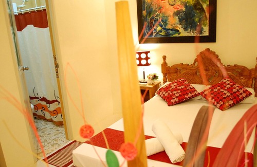 Puerto Princesa City Centre House | DZR Guest House