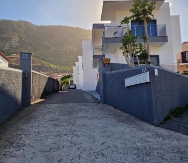 Machico House | E - Beautiful 2 bedroom Terraced Home