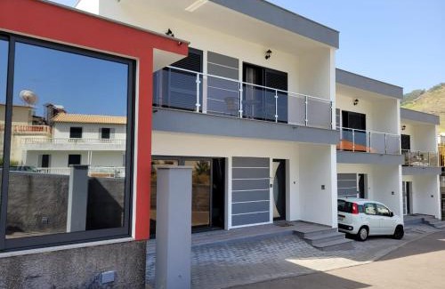 Machico House | E - Beautiful 2 bedroom Terraced Home