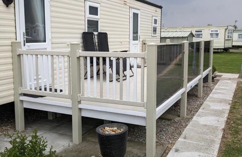 Ingoldmells House | E16 Millfields 6 berth caravan MAX 4 ADULTS Bob family's only and lead person must be over 30
