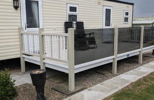 Ingoldmells House | E16 Millfields 6 berth caravan MAX 4 ADULTS Bob family's only and lead person must be over 30
