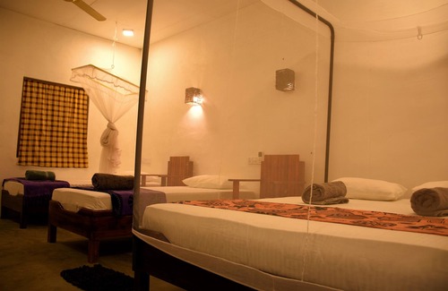 Pottuvil Division 2 Hotel | Eagle Resort Arugambay