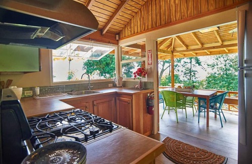 Scarborough Villa | Eagle's Base Villa & Cottage - sleeps 26 guests