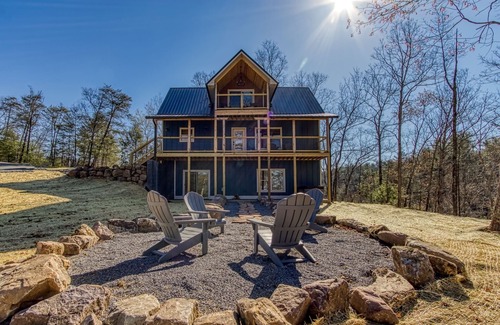 Sevierville Cabin | Eagle's Flight - New Construction - 4 Bedroom 3.5 Bath 4 Cabin by Redawning