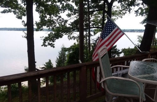 Paris House | Eagle's view of Chippewa Lake