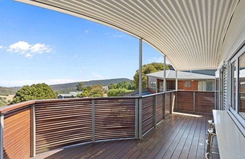 Merrijig House | Eagles Nest - Merrijig - Sleeps 10