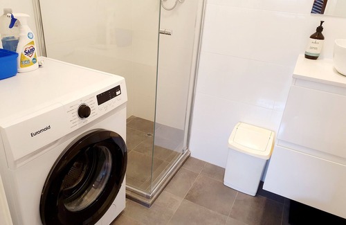 West Perth Apartment | Earthy Mix M6 Studio Apartment near Kings Park