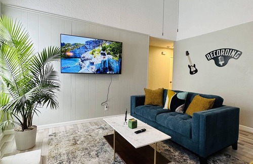 Austin House | East Central Updated 3/2 Easy also short term monthly for less.