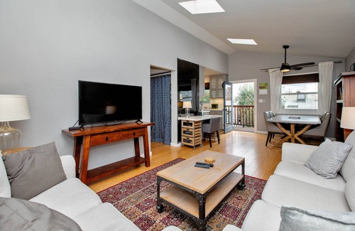 East End Apartment | East End Guest House Close to Downtown