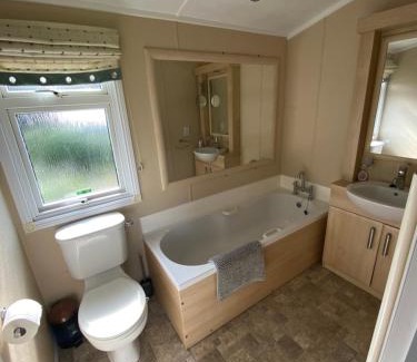 Brazzacott House | East kitcham lodge