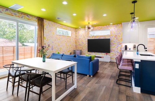 Blackshear-Prospect Hill House | Eastside Home w Awesome Yard - Golf, Pool, Firepit