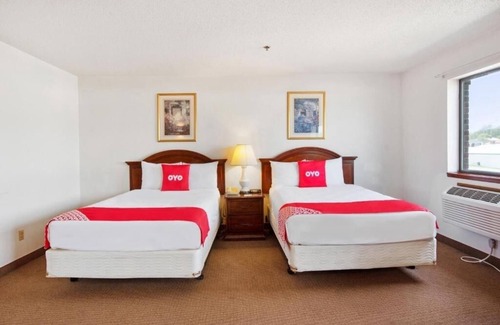 Portage Hotel | Easy Access Stay Near Indiana Dunes, I-94 & Local Restaurants in Portage