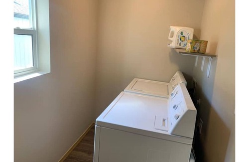 East Central House | Easy Spokane Access 2-BR, 1 Bath Duplex
