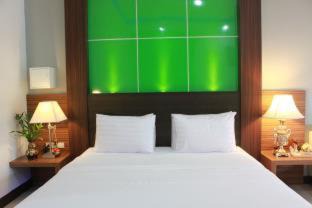 Phuket Hotel | Eat n Sleep