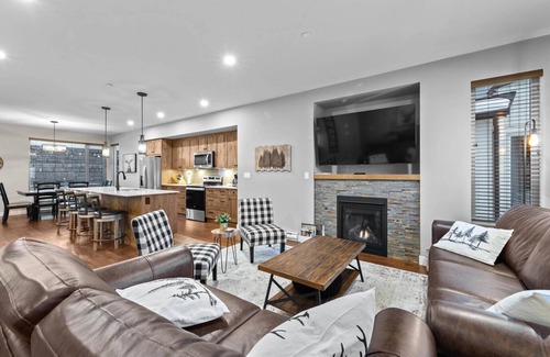 Sun Peaks House | Echo Landing #42 by Bear Country