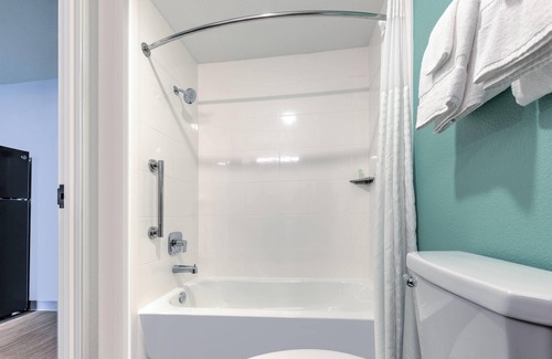 Plano Hotel | ECHO Suites Extended Stay by Wyndham Dallas Plano/Richardson