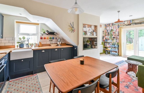 Streatham Hill Apartment | Eclectic 2 BR Apartment With Garden in Tulse Hill