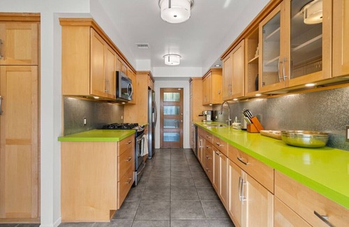 Encino House | Eclectic Mid-Century Modern 4BD Pool & Jacuzzi