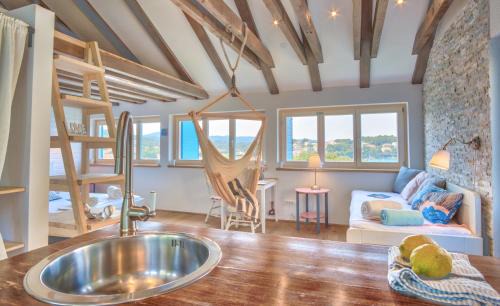 Lumbarda Apartment | ECO Aparthotel The Dreamers's Club