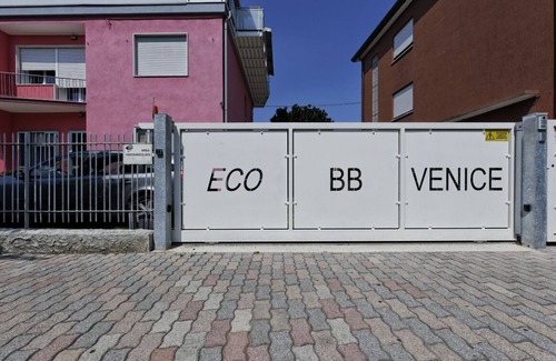 Favaro Veneto Apartment | Eco Suite 2