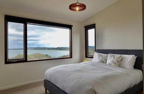 Primrose Sands Villa | Eco Waterfront Seclusion - Carlton Bluff House