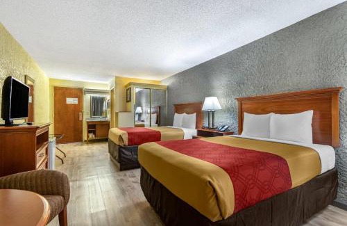 Broken Arrow Hotel | Econo Lodge Broken Arrow-Tulsa