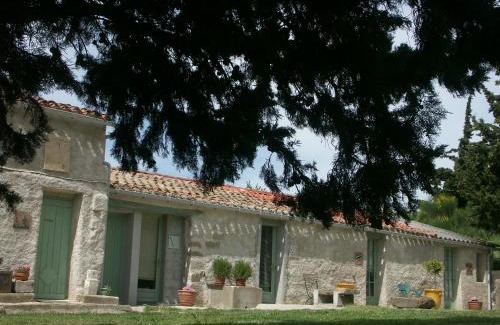 Carcassonne Bed & Breakfast | Ecuries Sainte Croix